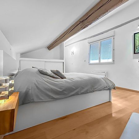 Appartement un petit nid au bord de la sorgue à LʼIsle-sur-la-Sorgue Extérieur photo
