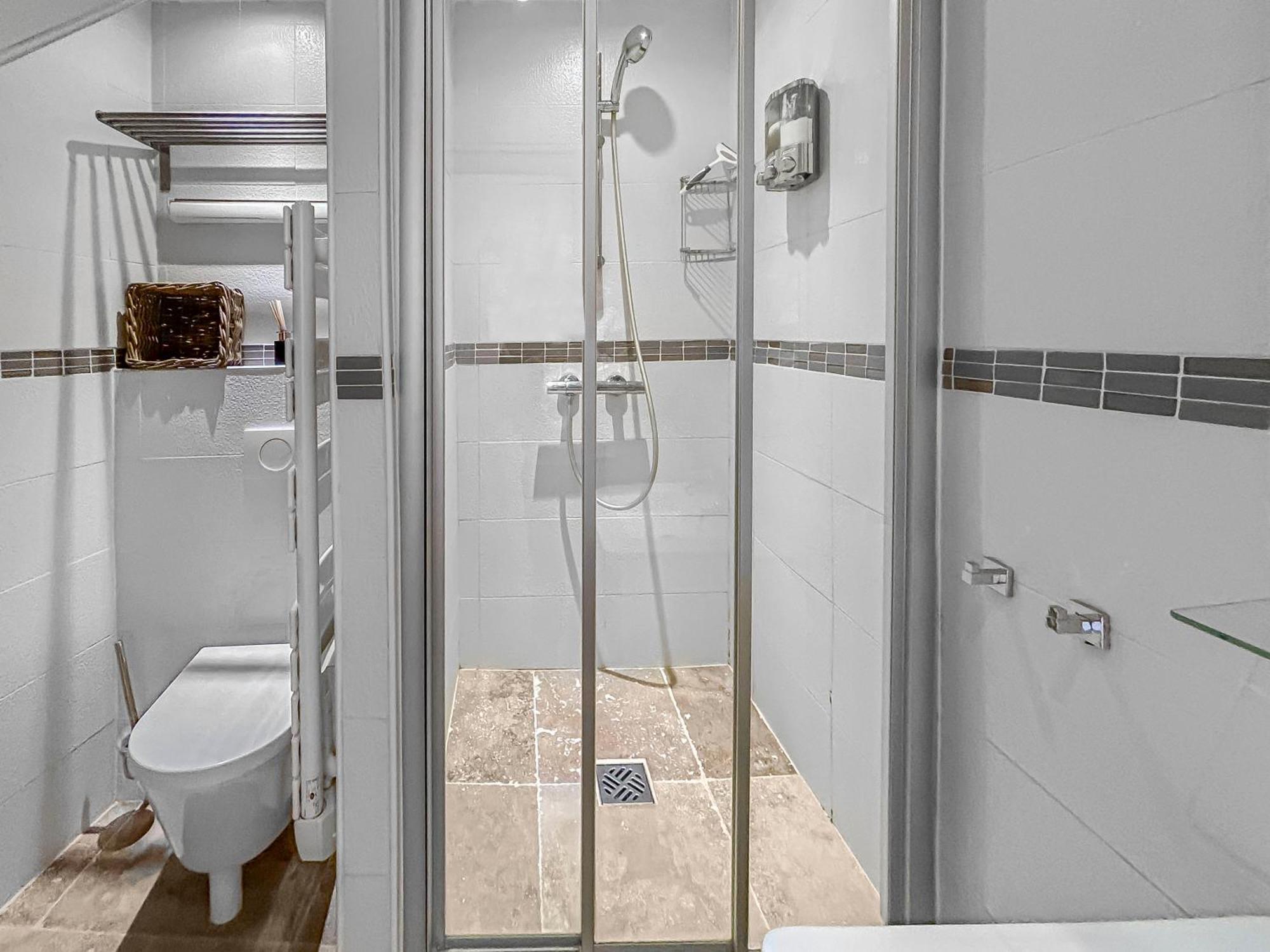Appartement un petit nid au bord de la sorgue à LʼIsle-sur-la-Sorgue Extérieur photo
