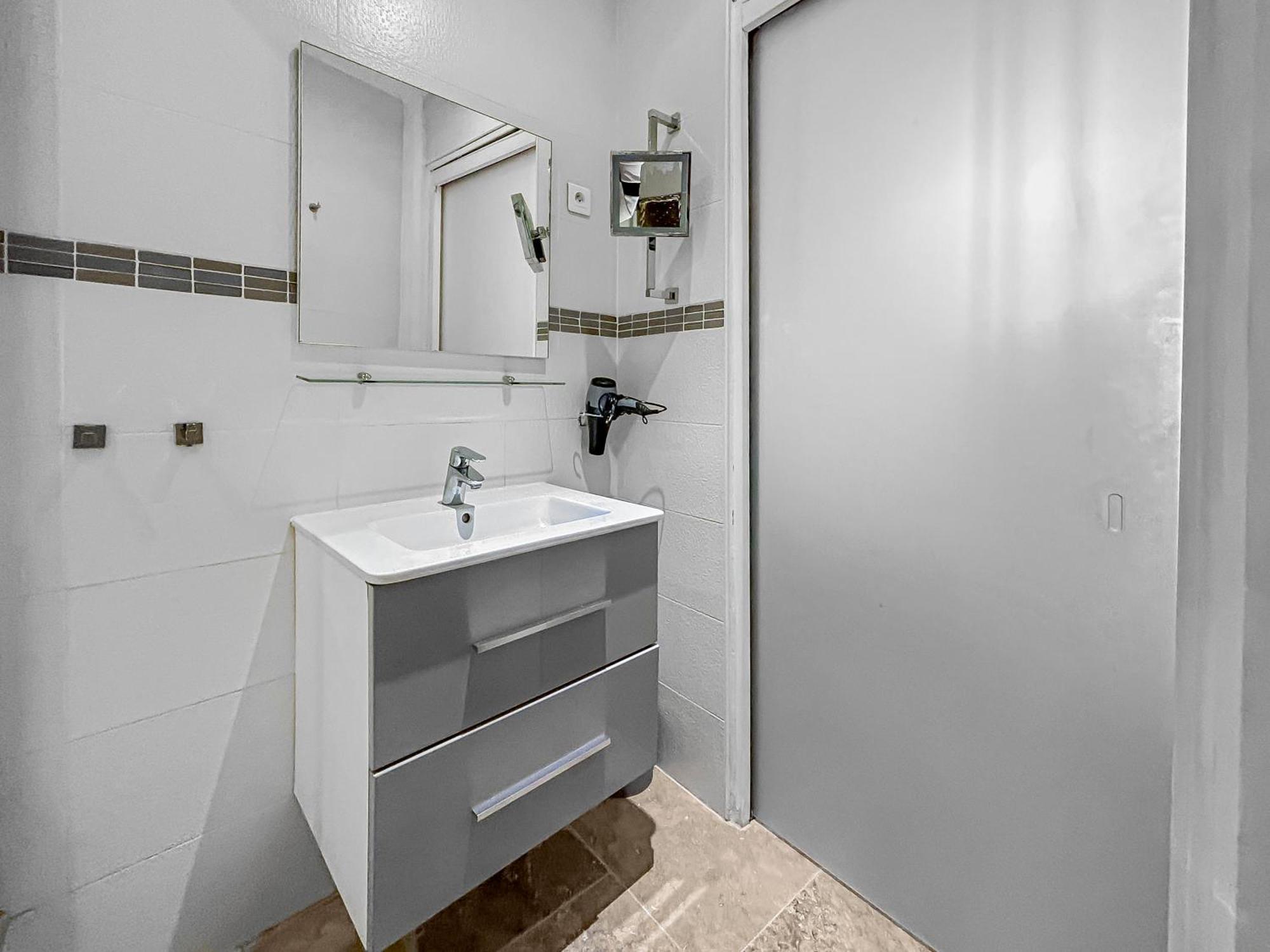 Appartement un petit nid au bord de la sorgue à LʼIsle-sur-la-Sorgue Extérieur photo