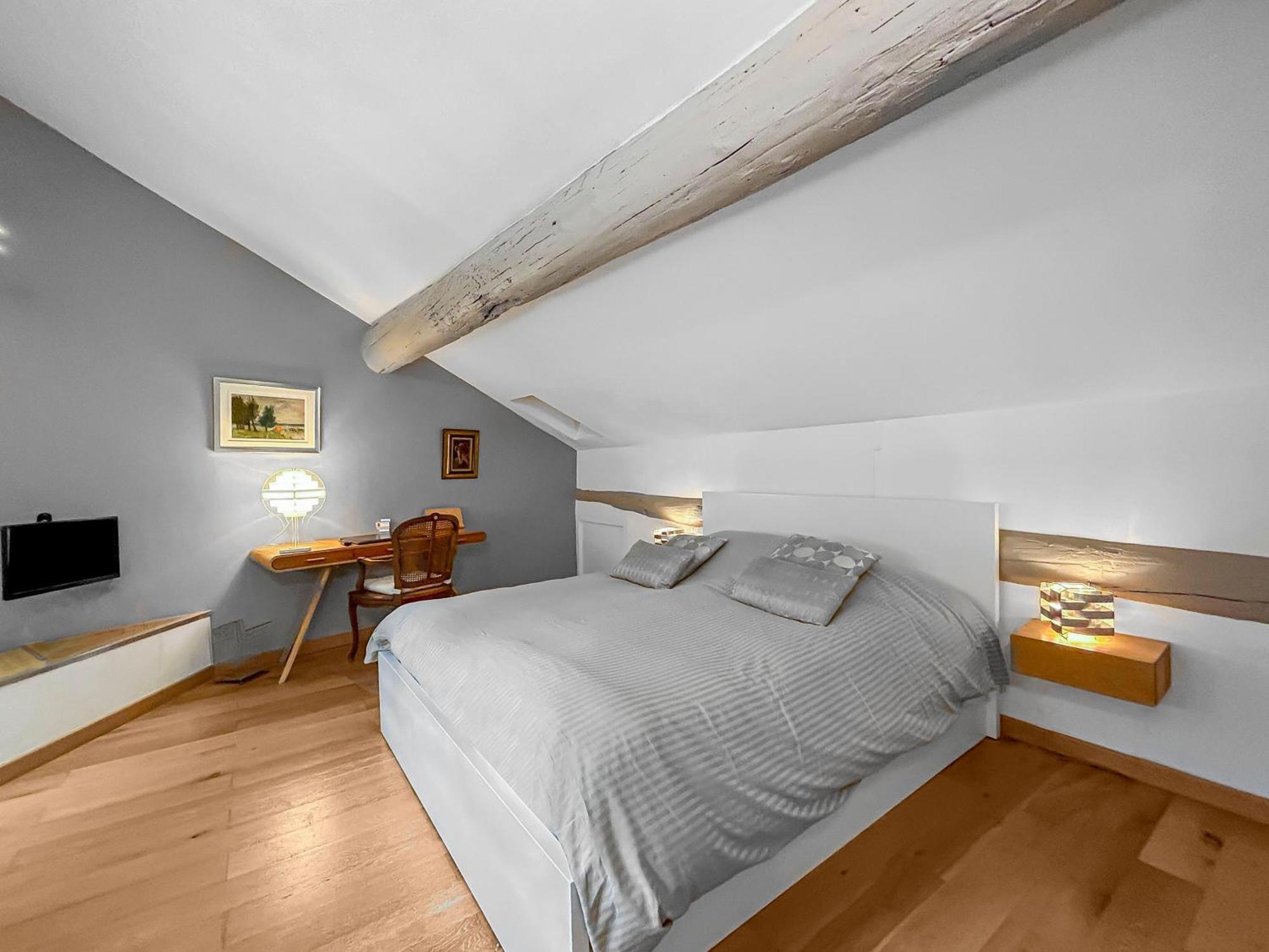 Appartement un petit nid au bord de la sorgue à LʼIsle-sur-la-Sorgue Extérieur photo